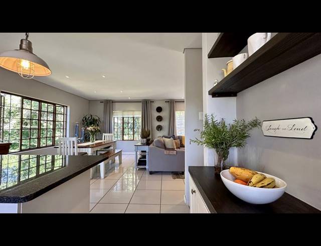 2 BEDROOM TOWNHOUSE FOR SALE IN HOWICK NORTH
